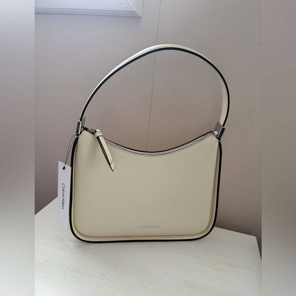 Calvin Klein Off-White Shoulder Bag - Picture 3 of 7
